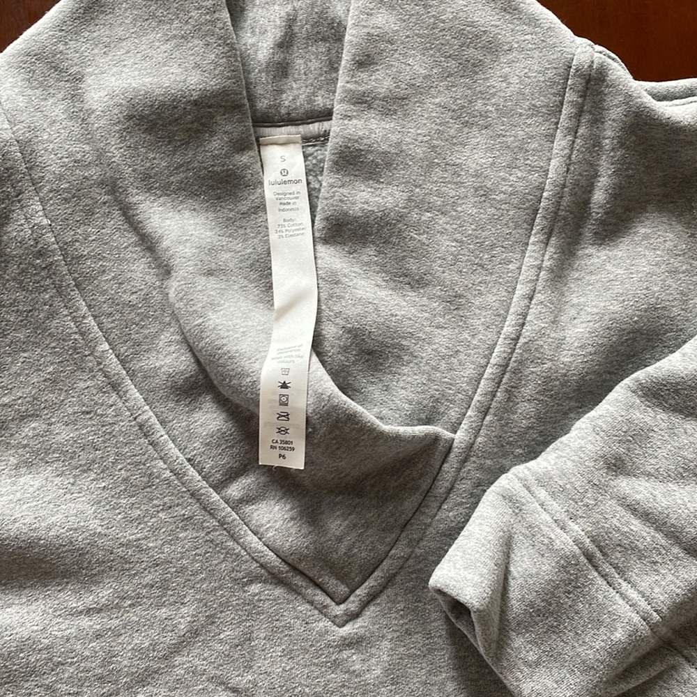 Oversized Fleece Crop - Picture 2 of 3